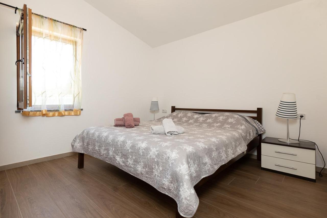 Holiday House Hana Rovinj Exterior photo